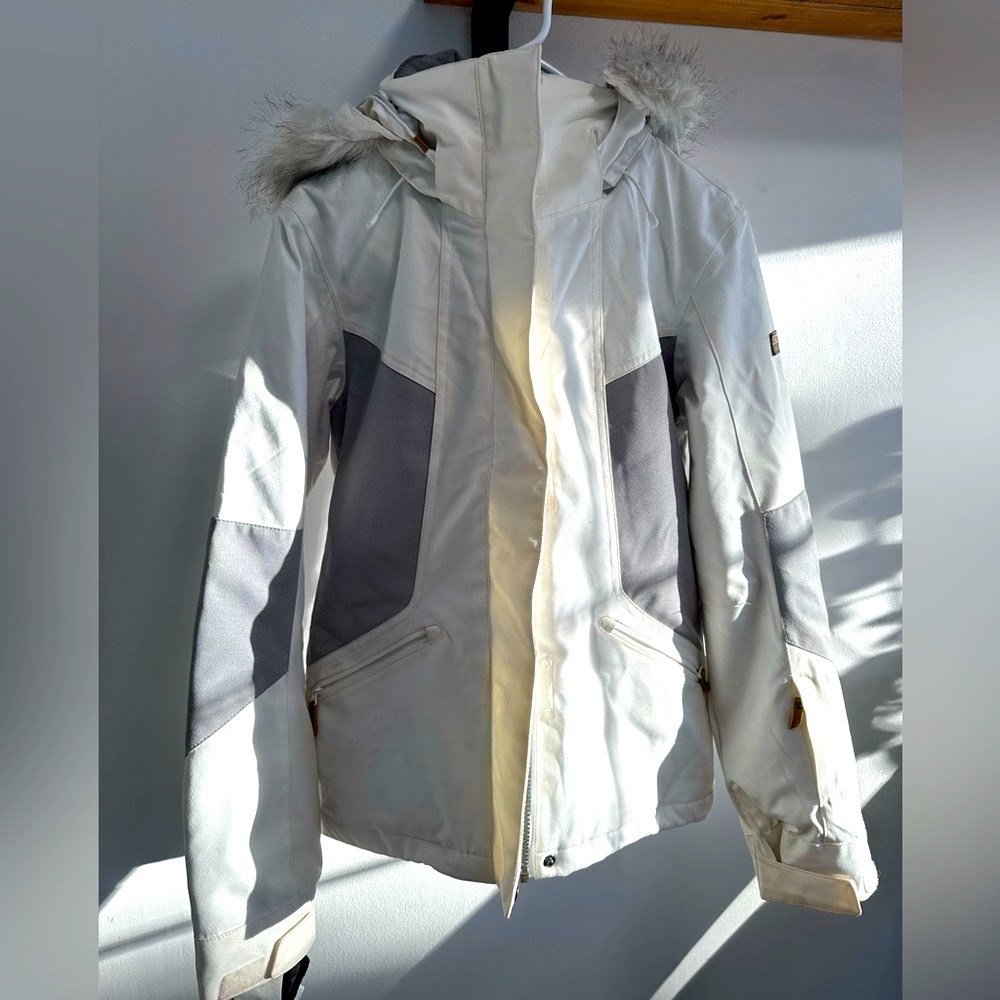 Roxy White snowboard ski Jacket XS